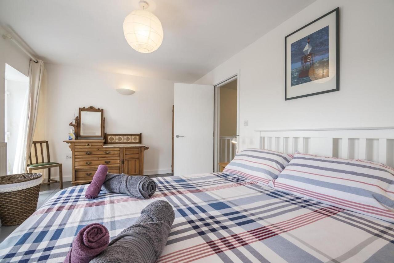 Fair View - 2 Bedroom Cottage - Burton 버톤 외부 사진
