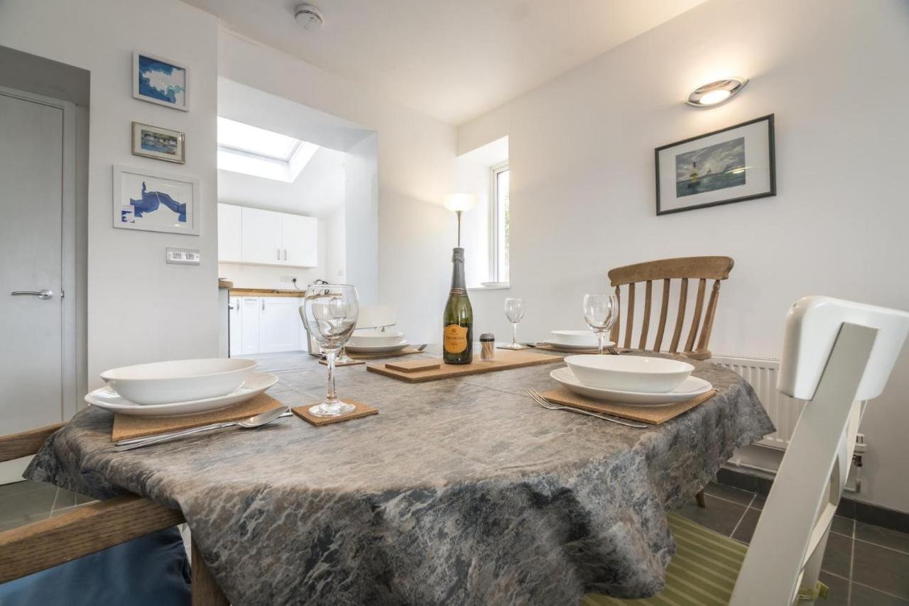 Fair View - 2 Bedroom Cottage - Burton 버톤 외부 사진